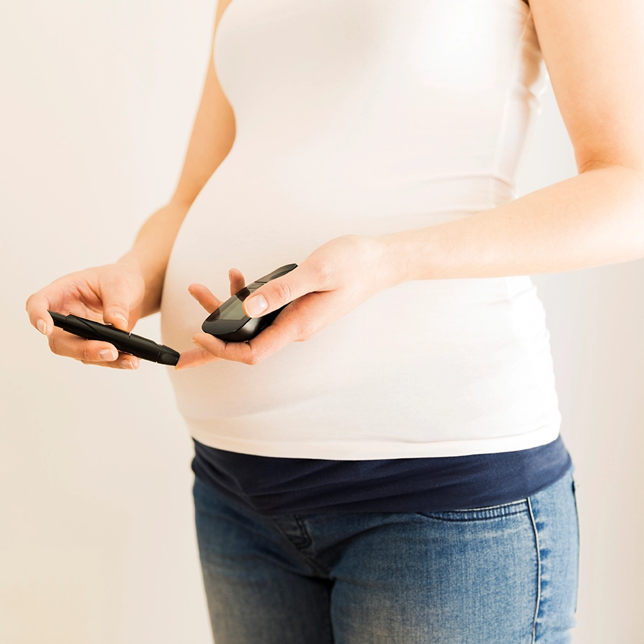 Risk of Kidney Disease following a Pregnancy Complicated by GDMPreexisting Diabetes